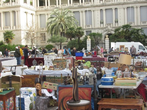 Tanti marché à la brocante questo week end in Costa Azzurra