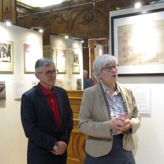 "Bien carrossées", un momento dell'inaugurazione della mostra con Jean-Luc Gag Conseiller municipal