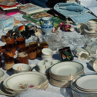 Tanti oggetti, tante curiosità: i marché à la brocante in Costa Azzurra