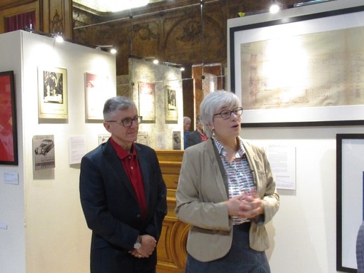 "Bien carrossées", un momento dell'inaugurazione della mostra con Jean-Luc Gag Conseiller municipal