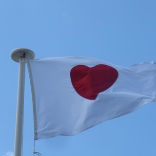 "Bandiere al vento" di Piero Macario