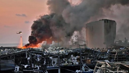 L'esplosione a Beirut (Twitter)