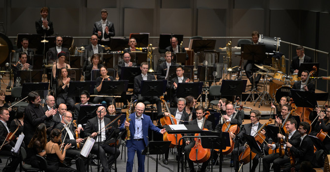 Bruno Mantovani, Vincent David e l’Orchestre Philharmonique de Monte-Carlo al Grimaldi Forum. Foto: © Alice Blangero.