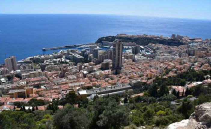 Jean-Jacques Guitard in corsa per Beausoleil nel 2026, ma a una condizione Jean-Jacques Guitard in corsa per Beausoleil nel 2026, ma a una condizione