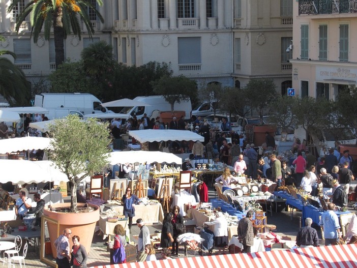 Tanti marché à la brocante questo week end in Costa Azzurra Tanti marché à la brocante questo week end in Costa Azzurra