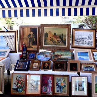 Brocante in Cours Saleya a Nizza, fotografia di Ghjuvan Pasquale