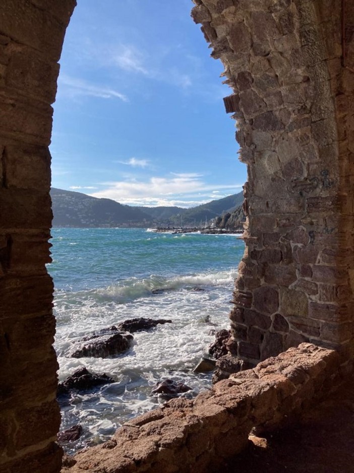 "Lo scorcio", fotografia di Mietta Tondelli "Lo scorcio", fotografia di Mietta Tondelli