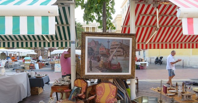 Tanti oggetti, tante curiosità: i marché à la brocante in Costa Azzurra