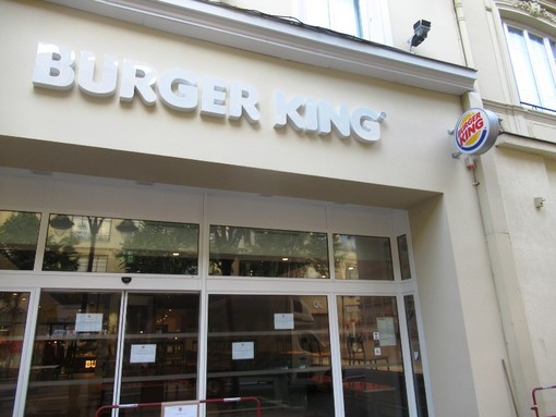Il Burger King in Avenue Jean Médecin a Nizza Il Burger King in Avenue Jean Médecin a Nizza