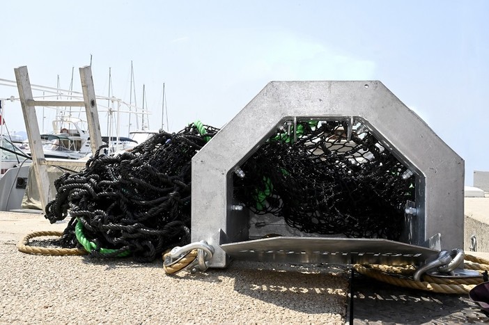 La rete che é stata installata a Port Canto di Cannes @CACPL La rete che é stata installata a Port Canto di Cannes @CACPL