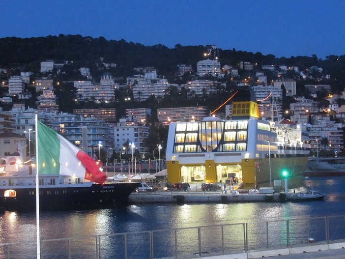 La Costa Azzurra è uno dei porti più utilizzati per raggiungere la Corsica