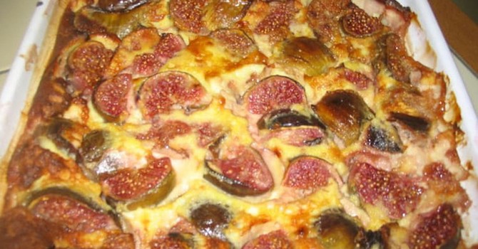Clafoutis di prugne e fichi Clafoutis di prugne e fichi