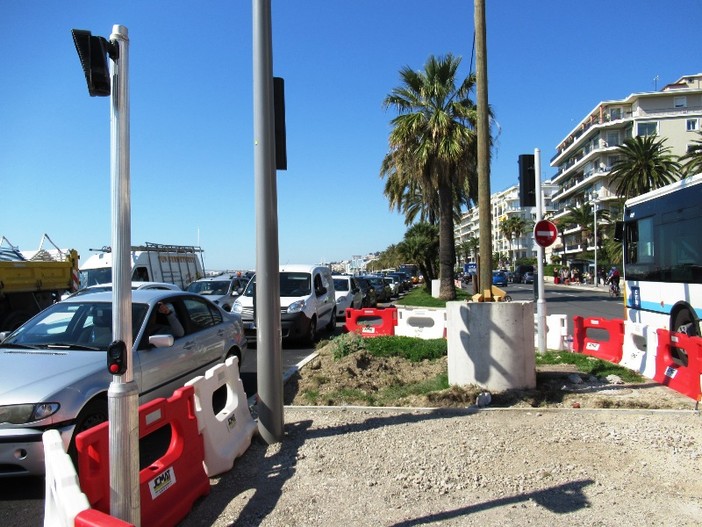 Nizza: nasce un’applicazione per “evitare” i tanti cantieri Nizza: nasce un’applicazione per “evitare” i tanti cantieri