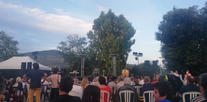 "In attesa dello spettacolo" foto di Patrizia Gallo "In attesa dello spettacolo" foto di Patrizia Gallo
