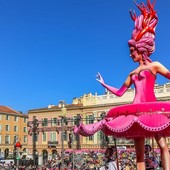 Nizza si accende di follia e colori: parte il Carnevale 2026