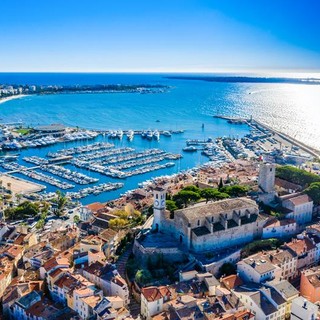 Cannes investe sul futuro: 746 nuovi alloggi tra costruzioni e ristrutturazioni per giovani e famiglie