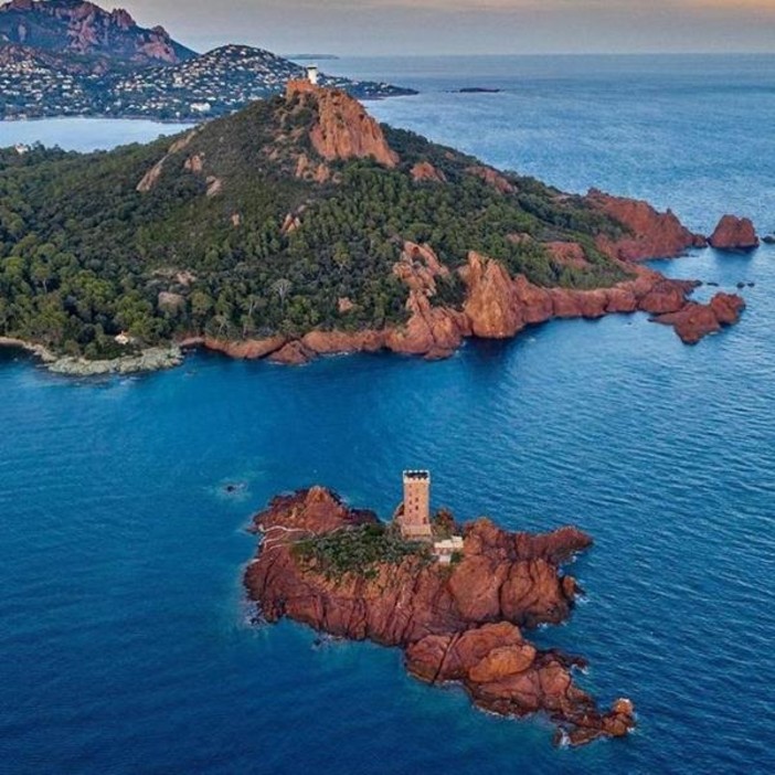 Costa Azzurra, turismo al top Costa Azzurra, turismo al top