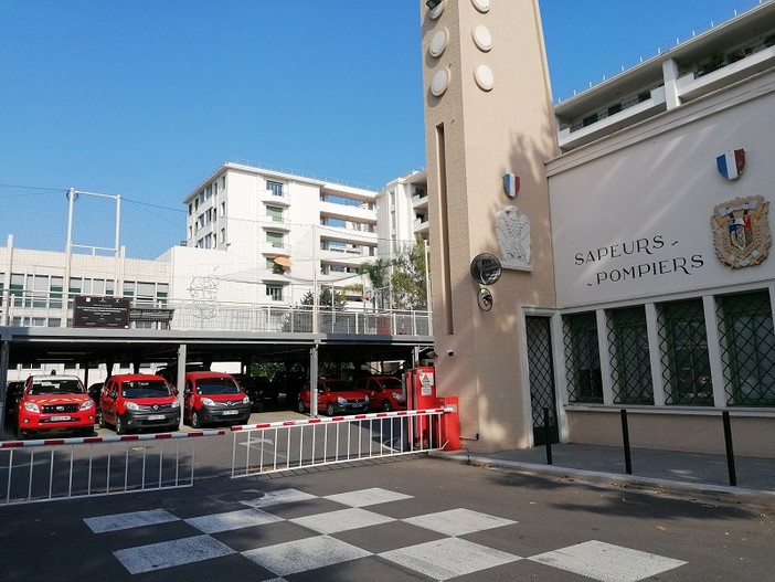 Caserma dei pompieri di Nizza a Magnan Caserma dei pompieri di Nizza a Magnan