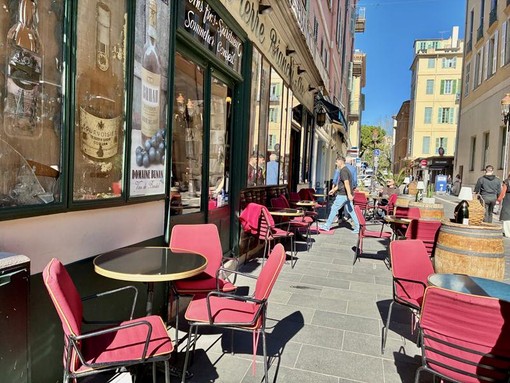 La Cave Bianchi a Nizza. Fotografie di Silvia Assin