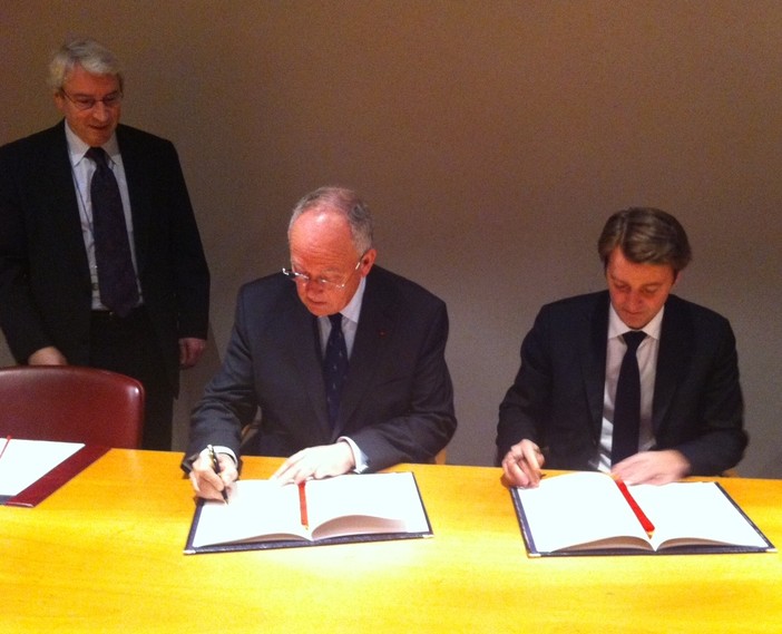 Firma di una nuova convenzione monetaria tra Monaco, Francia e Unione Europea Firma di una nuova convenzione monetaria tra Monaco, Francia e Unione Europea