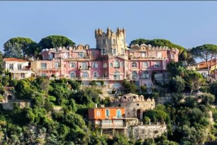 Dal 2 giugno al 3 novembre 2017 una mostra aiuterà a conoscere meglio una delle bellezze più affascinanti ed esclusive di Nizza: il Mont Boron