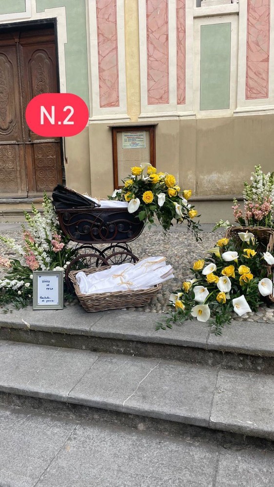 I vincitori del concorso "Carugi in fiore" di Dolceacqua I vincitori del concorso "Carugi in fiore" di Dolceacqua