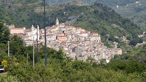 Sagra della Salsiccia di Ceriana, il 22 e 23 agosto tradizione, musica e visite agli oratori Sagra della Salsiccia di Ceriana, il 22 e 23 agosto tradizione, musica e visite agli oratori