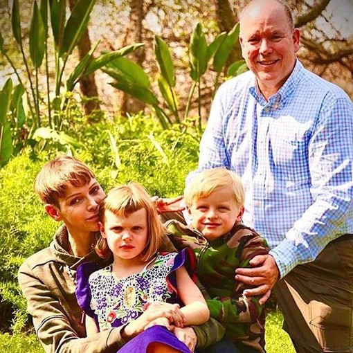 Albert II, la principessa Charlène e i piccoli Jacques e Gabriella in Sudafrica (foto pubblicate su Instagram)