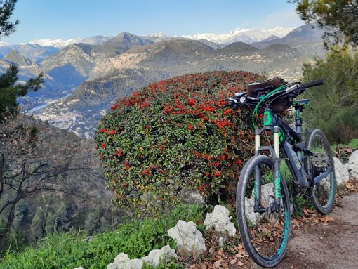 Le alture di Carros nelle foto di Danilo Radaelli