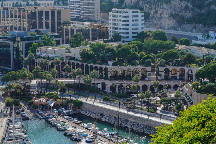 Centro Commerciale di Fontvieille Centro Commerciale di Fontvieille