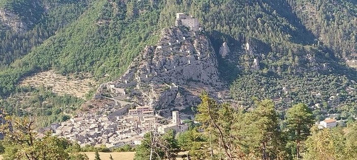 Col du Buis (Foto 1 - 9), Peyroules (10 - 14), Saint Auban e Clue de Saint Auban (Foto 15 - 33) e Sintesi (Foto 34 e 36) Col du Buis (Foto 1 - 9), Peyroules (10 - 14), Saint Auban e Clue de Saint Auban (Foto 15 - 33) e Sintesi (Foto 34 e 36)