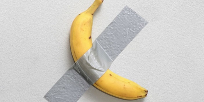 Comedian (il comico), opera di Maurizio Cattelan