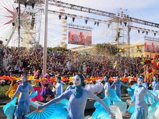 Carnaval de Nice 2023, Roi des Trésors du Monde : si cercano percussionisti
