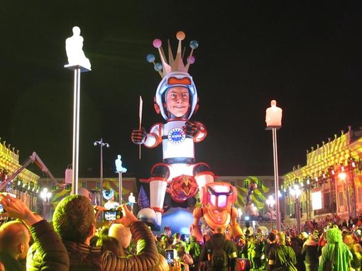 Carnevale di Nizza, immagini delle sfilate del 17 febbraio