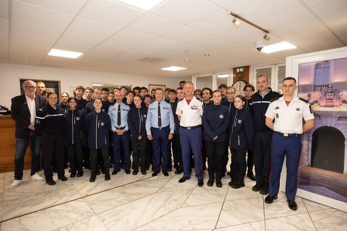 I Cadetti in visita al Corpo dei Carabinieri del Principe I Cadetti in visita al Corpo dei Carabinieri del Principe