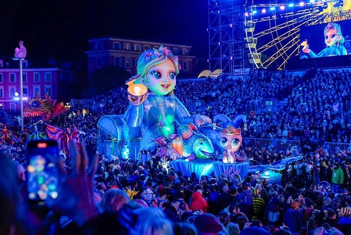 Carnevale di Nizza, Corso illuminato Carnevale di Nizza, Corso illuminato