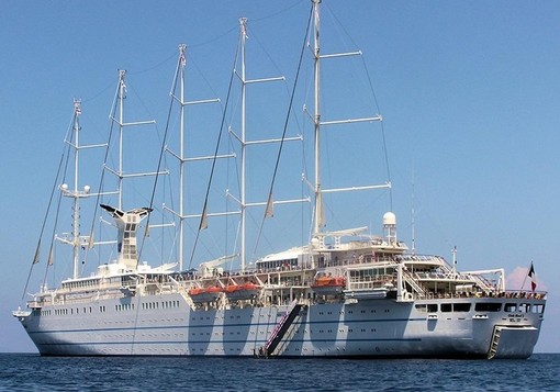 Club Med 2 Club Med 2