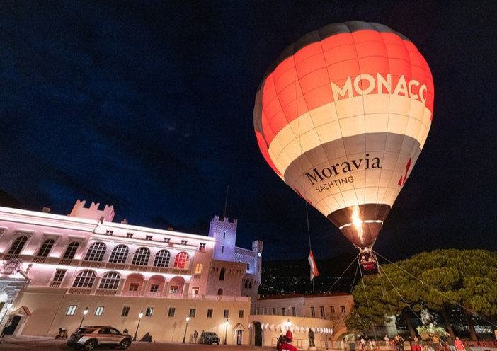 Place du Palais Princier- ©EdWrightImages