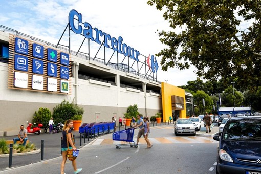 Antibes, il supermercato dei record: Carrefour è il numero uno in Francia Antibes, il supermercato dei record: Carrefour è il numero uno in Francia