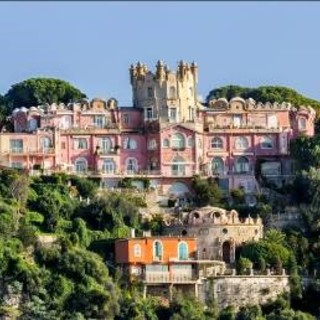 Dal 2 giugno al 3 novembre 2017 una mostra aiuterà a conoscere meglio una delle bellezze più affascinanti ed esclusive di Nizza: il Mont Boron