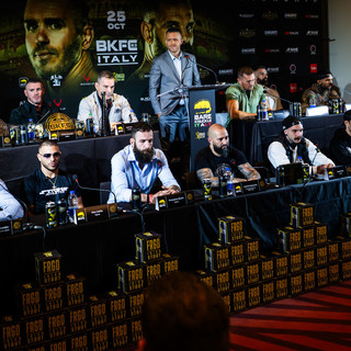 Conor McGregor accende a Roma la miccia di BKFC 83