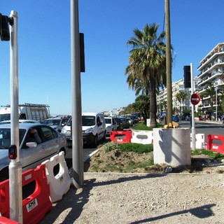 Obbligatorio parlare francese nei cantieri finanziati con denaro pubblico?