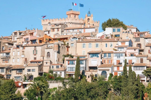 Cagnes-sur-Mer capitale del gioiello contemporaneo: torna “Destination Bijou” tra mostre, artisti e creatività globale