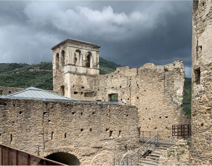 Il castello di Dolceacqua Il castello di Dolceacqua