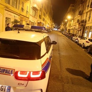 Controlli di polizia nella notte a Nizza