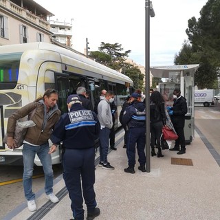 Controlli di polizia a Cannes (Ville de Cannes)