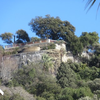 Visite guidate (e gratuite) accompagnati dagli archeologi alla  Colline du Château a Nizza: stanno effettuando scavi nell’area della Cathédrale Sainte-Marie e del suo cimitero.