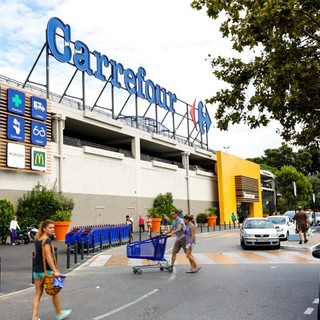 Antibes, il supermercato dei record: Carrefour è il numero uno in Francia