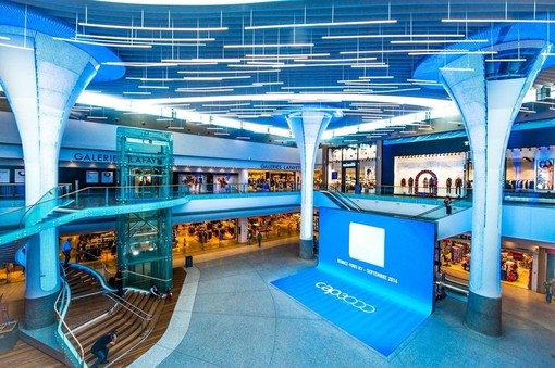 Il centro commerciale sarà ancora teatro di tanti intrattenimenti. Il centro commerciale sarà ancora teatro di tanti intrattenimenti.