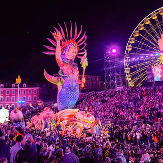 La &quot;Reine&quot; del Carnevale di Nizza dell'edizione del 2025